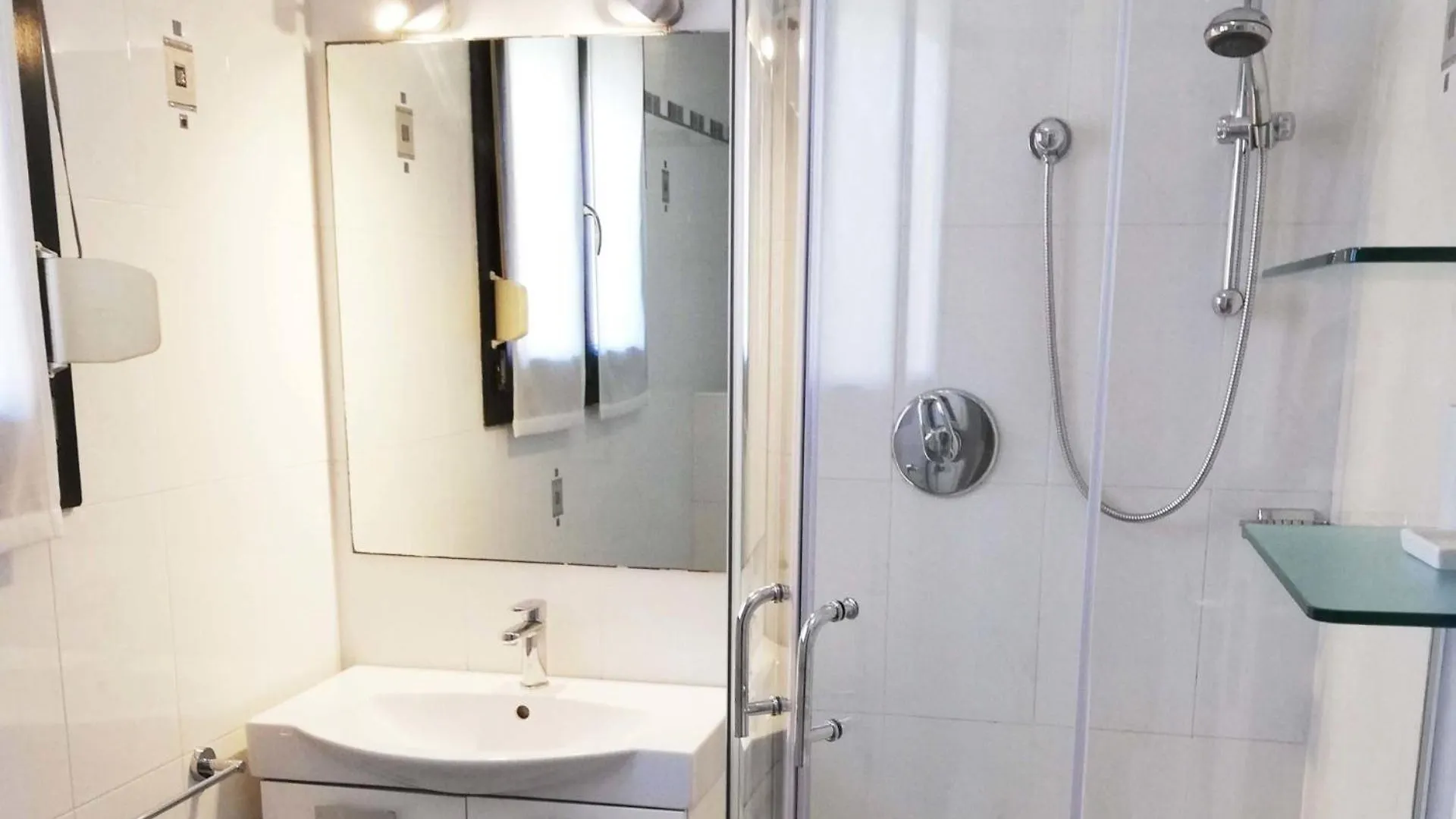 Casa 951 Apartman Caleri 0*,